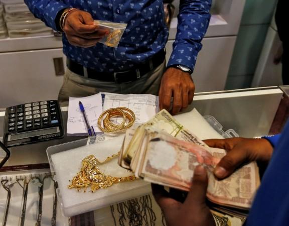 Gold business in India plunges after demonisation of highest denominations