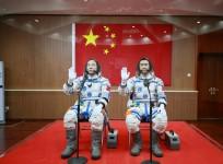 Shenzhou-11 astronauts