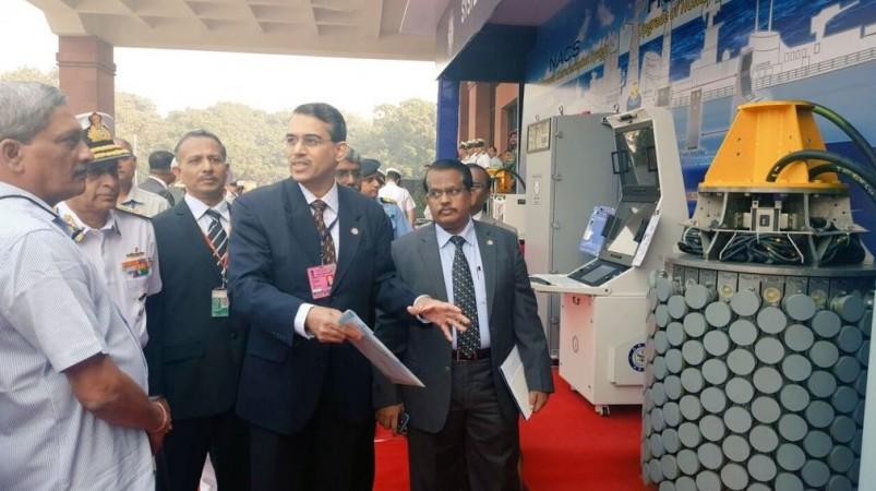 Manohar Parrikar examines the systems developed by DRDO's only Kerala lab. Indian Navy gets indigenous underwater systems