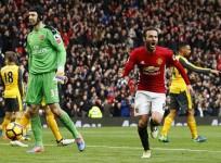 Petr Cech Arsenal Juan Mata Manchester United