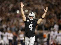 Oakland Raiders Derek Carr