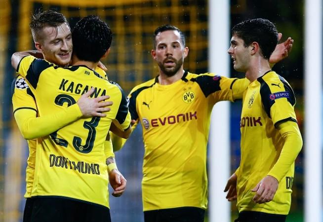 Borussia Dortmund playmakers Marco Reus and Shinji Kagawa celebrate with their teammates after scoring a goal against Legia Warsaw, November 22, 2016 Marco Reus Borussia Dortmund Shinji Kagawa