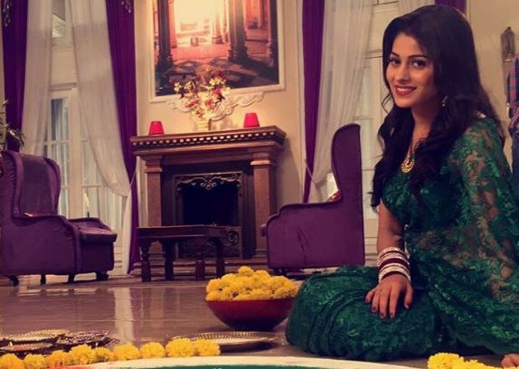 This is what Aparna Dixit has to say about her link-up rumours with Arjun Bijlani and Krip Suri