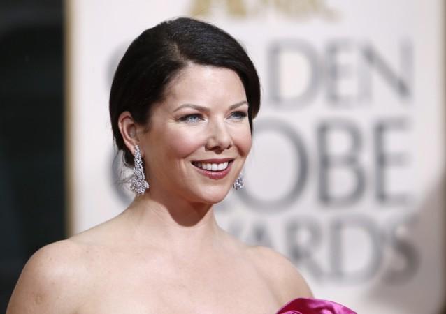 Actress Lauren Graham arrives at the 67th annual Golden Globe Awards in Beverly Hills, California January 17, 2010. Lauren Graham