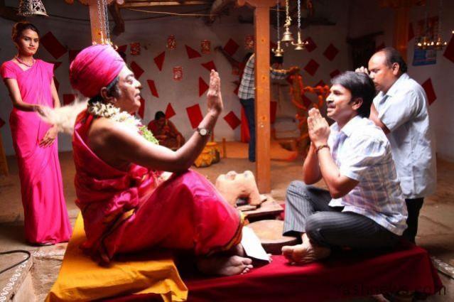 Jayammu Nischayammu Raa review roundup: Srinivasa's film bags good verdict, ratings from critics. Pictured: Jayammu Nischayammu Raa Jayammu Nischayammu Raa