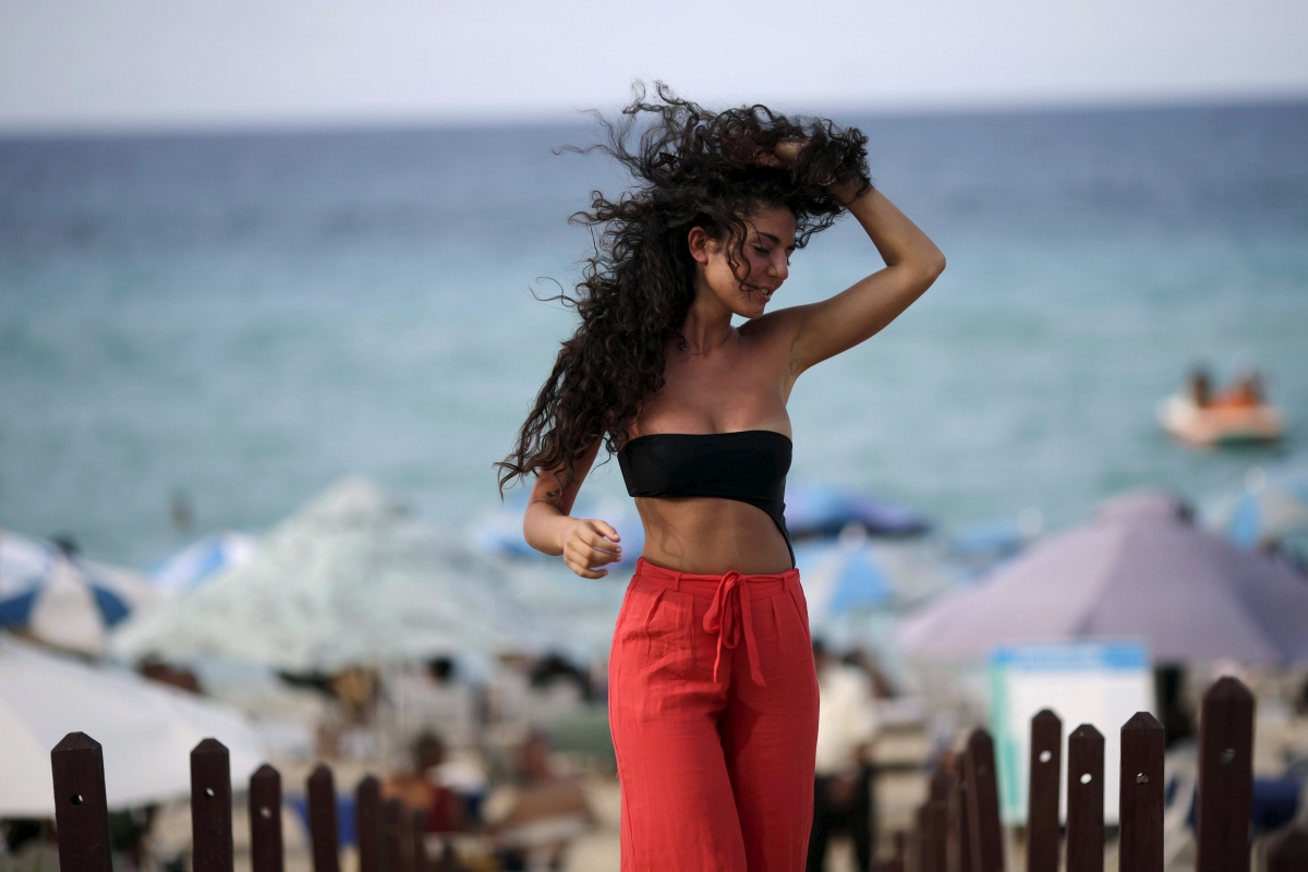 fidel castro obama economy cuban tourism beaches loved ones Caribbean islands peso diplomatic relations war cold war russia ussr satellite cuban missile crisis soviet russia