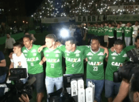 Remaining Chapecoense team join mourners for emotional vigil in club stadium