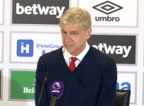 Arsene Wenger believes Arsenal star Alexis Sanchez can be a world-class number nine