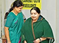 Jayalalitha with Sasikala Natarajan