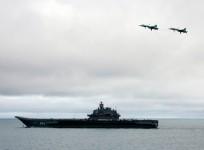 Russian fighter jet skids off aircraft carrier