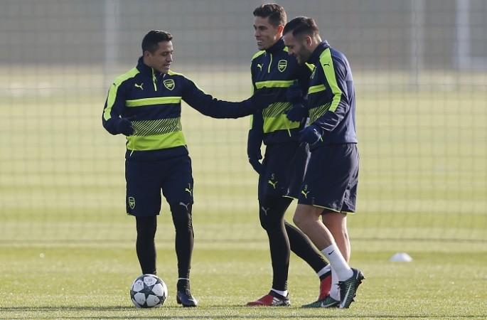 Alexis Sanchez, Gabriel and Lucas Perez during a training session for Arsenal, December 5, 2016 Alexis Sanchez Gabriel Lucas Perez Arsenal