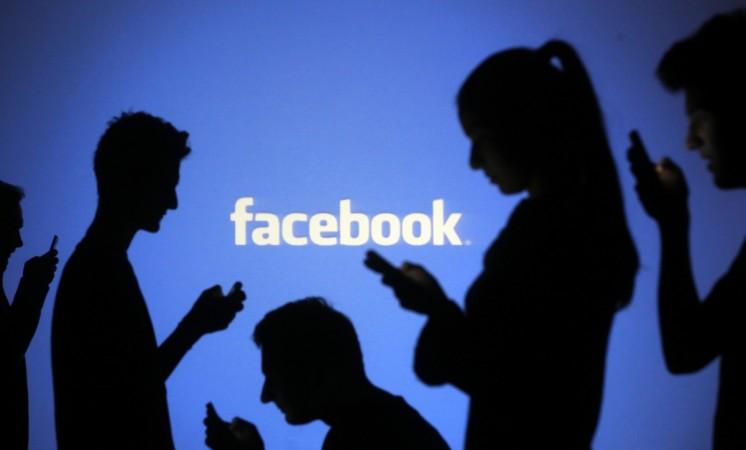Facebook Will Start Testing A Gif Button For Comments Ibtimes India
