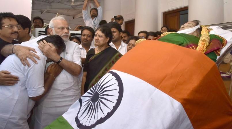 Narendra Modi Jayalalithaa panneerselvam