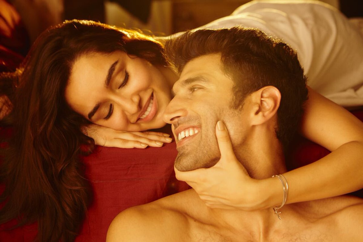 Shraddha Kapoor Fucking Videos - Shraddha Kapoor, Aditya Roy Kapur's love-making, kissing scenes in OK Jaanu  cleared by censor board - IBTimes India