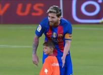 Afghan boy Murtaza Ahmadi meets his football hero Lionel Messi