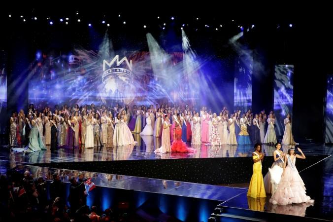 Miss Puerto Rico Stephanie Del Valle waves after winning the Miss World 2016 Competition in Oxen Hill, Maryland, U.S., December 18, 2016. Miss World 2016