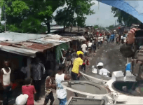 DRC people pour into the streets chanting for President Kabila to step down