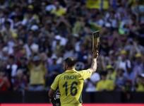 Aaron Finch, Melbourne Renegades, Melbourne Renegades vs Sydney Thunders, BBL 2017, Big Bash League 2016-17