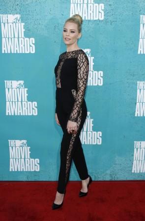 Actress Elizabeth Banks arrives at the 2012 MTV Movie Awards in Los Angeles, June 3, 2012. Elizabeth Banks