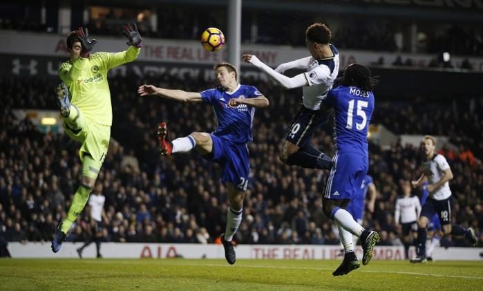 Tottenham midfielder Dele Alli heads in the second goal against Chelsea, January 4, 2017 Dele Alli, Tottenham, Chelsea, Premier League, Spurs