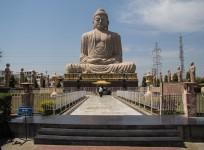 buddha statue bodh gaya
