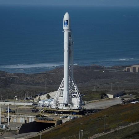 A SpaceX Falcon 9 rocket SpaceX Falcon 9 rocket