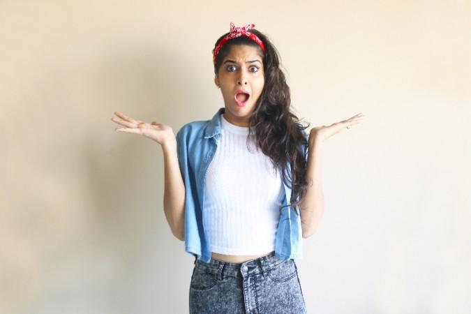 anisha, rickshawali, sumit verma, kissing prank