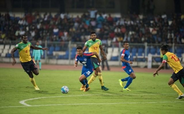 Bengaluru FC (players in blue) vs Chennai City FC bengaluru fc, indian football