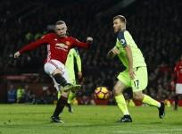 Wayne Rooney, Ragnar Klavan, Manchester United, Liverpool, Stoke, EPL