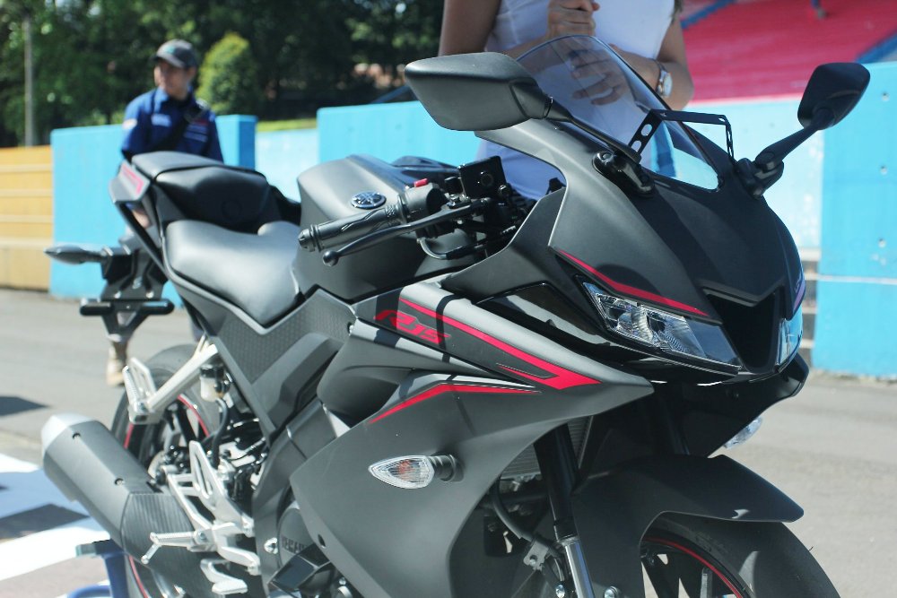 Yamaha R15 Version 3.0
