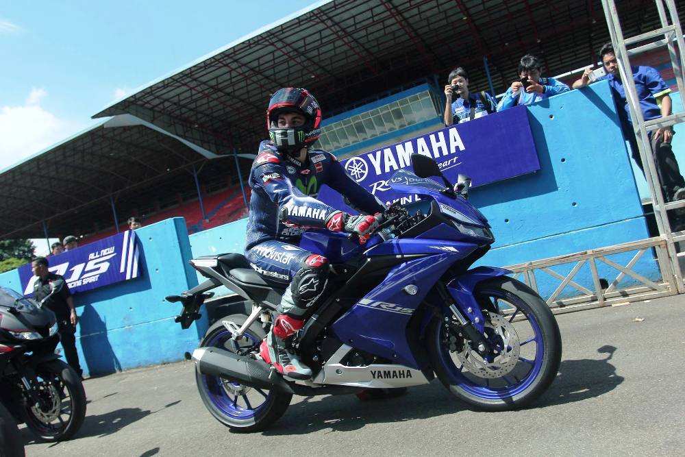 Yamaha R15 Version 3.0