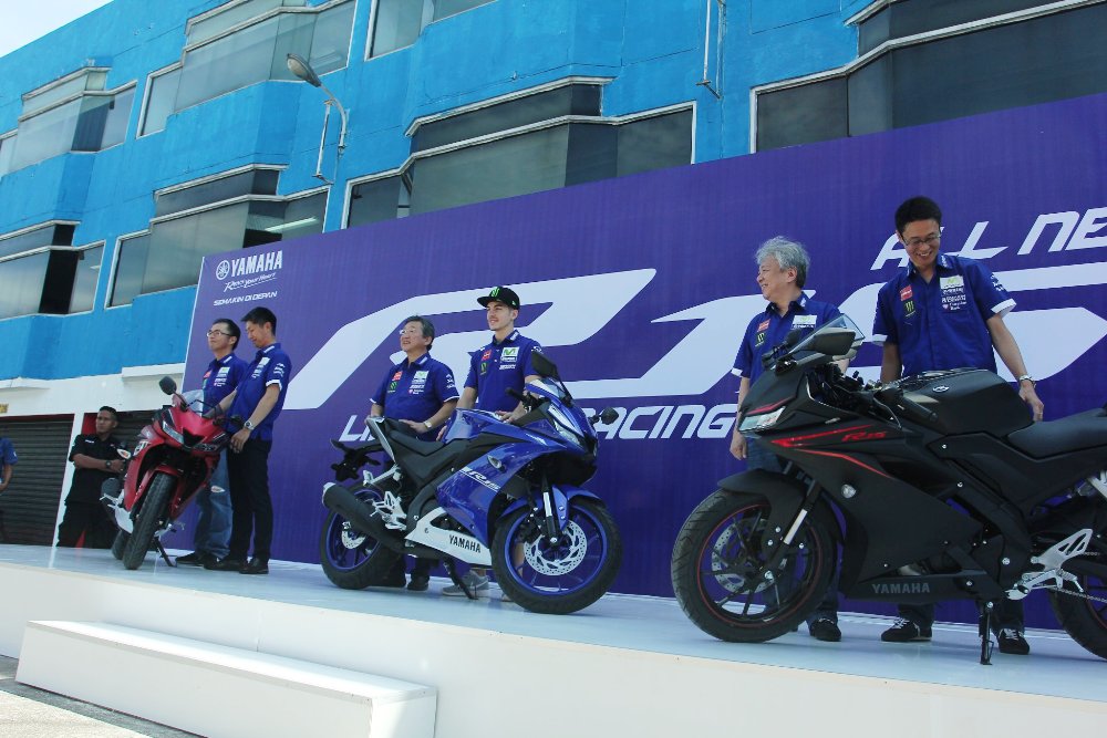 Yamaha R15 Version 3.0