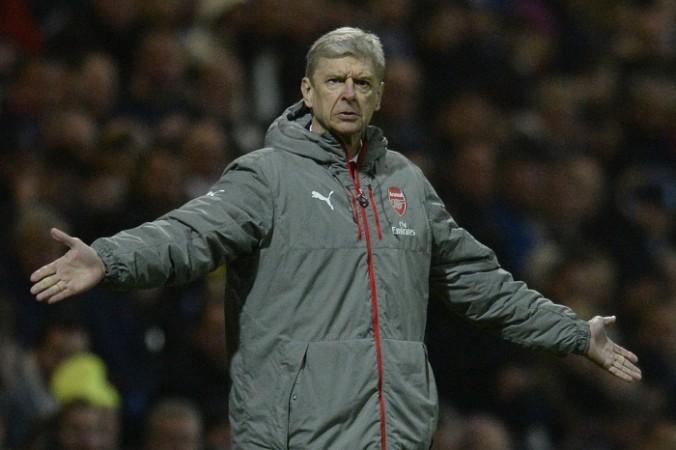 Arsene Wenger, Arsenal vs Burnley, Arsene Wenger shoves Anthony Taylor, Jon Moss, Premier League, Premier League news