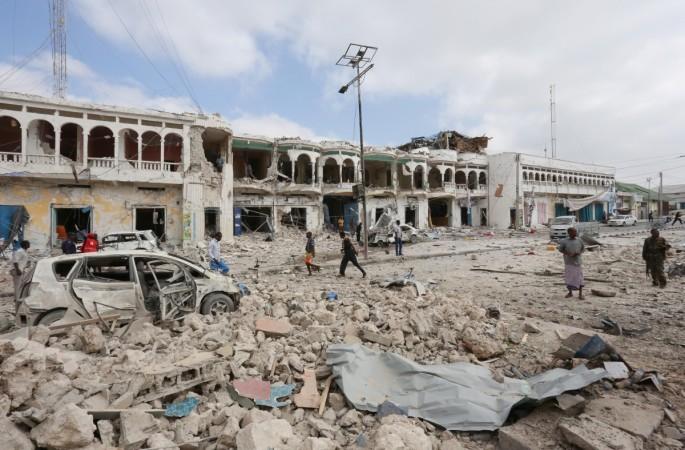 A general view shows the scene of an explosion in front of Dayah hotel in Somalia's capital Mogadishu, January 25, 2017. Somalia hotel bombing