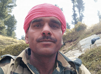 tej bahadur, bsf jawan arrested