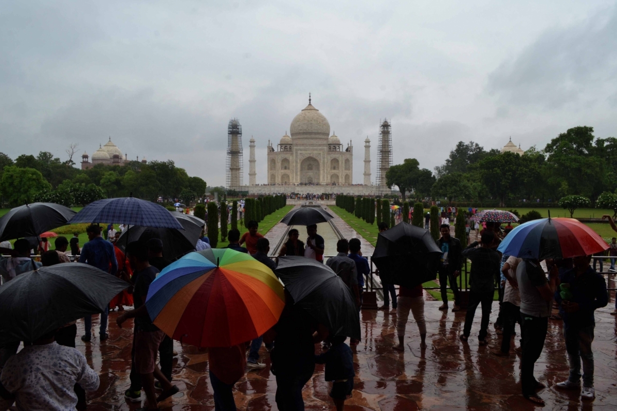 incredible india, tourism, agra, taj mahal, foreign tourists, fta, fee, tourism earnings, tourist destinations in india, best places, vacations, Venessa Souza, tourist hotspots in india,