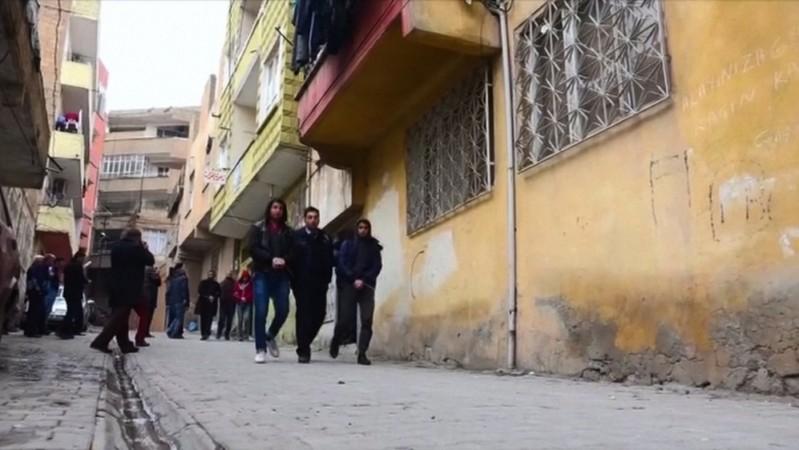 Turkey detains 400 Islamic State suspects in nationwide raids