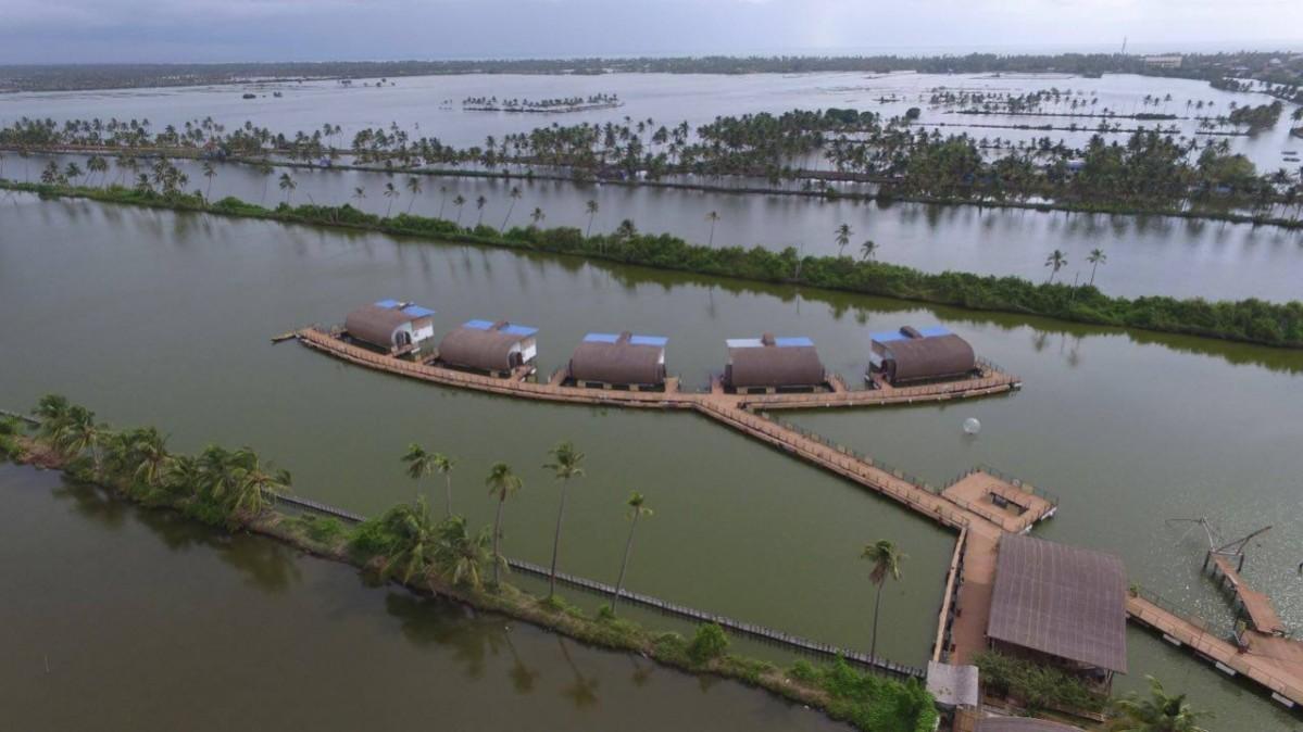 Aquatic Floating Resort Aquatic Floating Resort