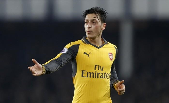 Mesut Ozil. Mesut Ozil, Michael Ballack, Michael Ballack tells Ozil to quit Arsenal, Michael Ballack tells Ozil to join Bayern Munich, Arsenal transfer news
