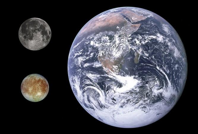 Size comparison of Europa (lower left) with the Moon (top left) and Earth (right) NASA, Jupiter mission, Europa mission, Enceladus mission, Ganymede, Jovian moons, Saturn moons, space exploration, exobiology, astronomy, Europa Lander, Europa Clipper