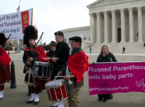 Planned Parenthood supporters and opponents march across US