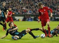 Arsenal, Nacho Monreal, Gabriel, Per Mertesacker, Bayern Munich, Thomas Muller
