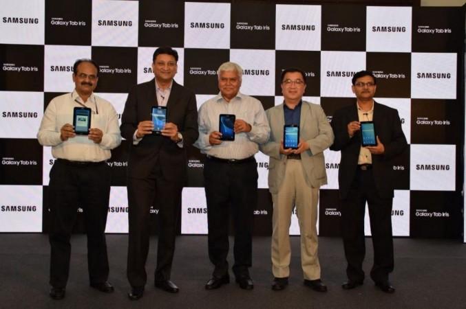 Samsung Galaxy Tab Iris launched in India: Left-to-Right : Dr. Ajay Bhushan, DG and Mission Director, UIDAI; Mr. Sukesh Jain, Vice-President, Samsung India Electronics; Mr. R.S. Sharma, Chairman, TRAI; Mr. Ken Kang, Managing Director, Mobile & IT, Samsung India Electronics; Dr. Aloknath De, Corporate Vice-President and CTO, Samsung India R&D at the launch of Samsung Galaxy Tab Iris in New Delhi on May 25, 2016. Samsung, Galaxy Tab Iris, India, release, price, specs