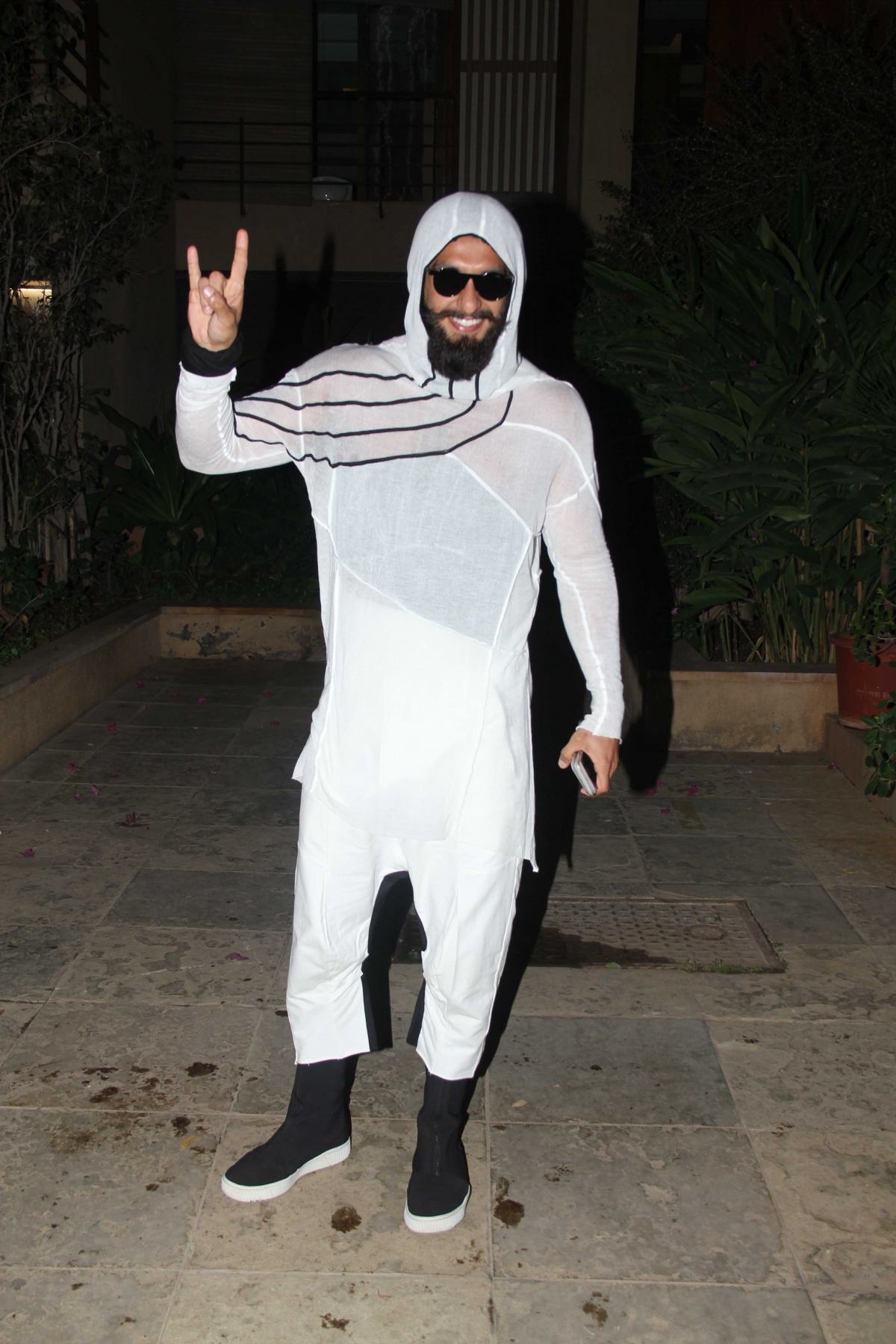 Ranveer Singh at Shahid Kapoor's pre-birthday bash shahid kapoor, birthday