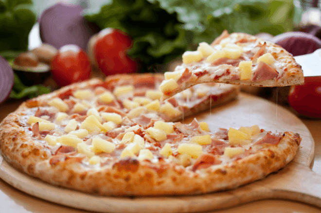 Pineapple pizza