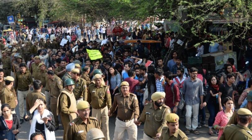 ramjas college, abvp tiranga march, gurmehar kaur