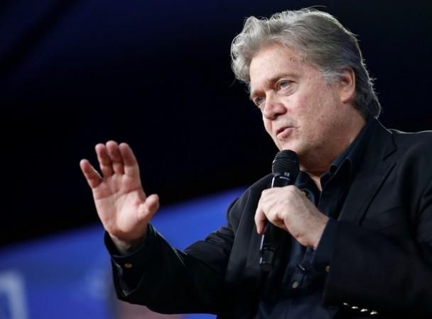 Steve Bannon urges supporters to fight corporatist globalist media