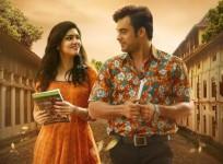 Oru Mexican Aparatha, Tovino Thomas, Neeraj Madhav, OMA song