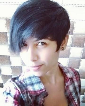 Break dancer Shalima Kachhap aka b-girl Shal. hip hop, break dance, b-girl, India, Women's day,