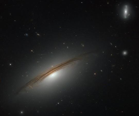 Astronomers discovered a hybrid galaxy dubbed UGC 12591. nasa, hubble, UGC 12591, telescope, galaxy, space,